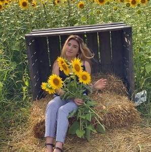 Meet your Posher, Andrea